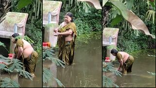 Mature village aunty caught bathing jungle in river,  Leaked Desi XXX sex