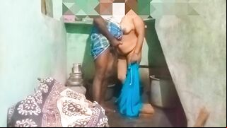 Desi XXX ! Home sex scandal of Kerala aunty with neighbor leaked