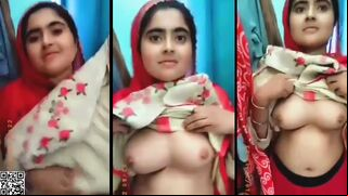 Leaked Desi MMS! Paki girl in Hijab who shows off her boobs and pussy
