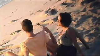 Real Voyeur Video Couple Caught Fucking on an Empty Beach